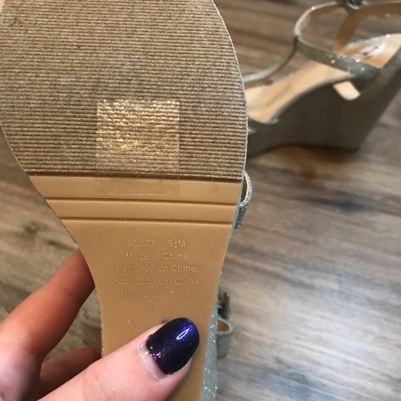 NWT Nina formal wedge silver t strap - Picture 6 of 6